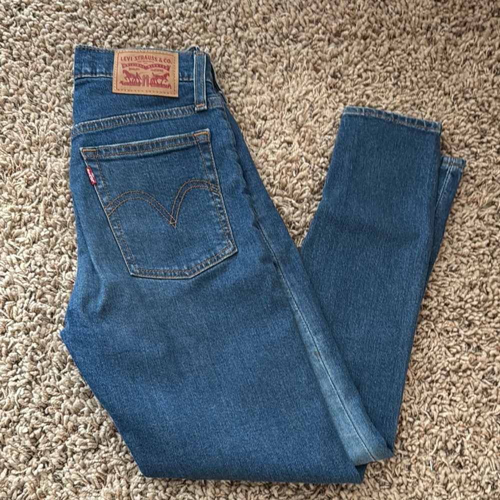 Levi's women’s Classic wedgie skinny Jeans